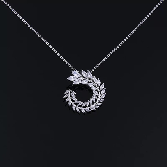New Women’s 925 Silver Diamond Necklace - Picture 4 of 5